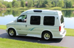 
										1995 GMC Safari AWD Conversion Van full									