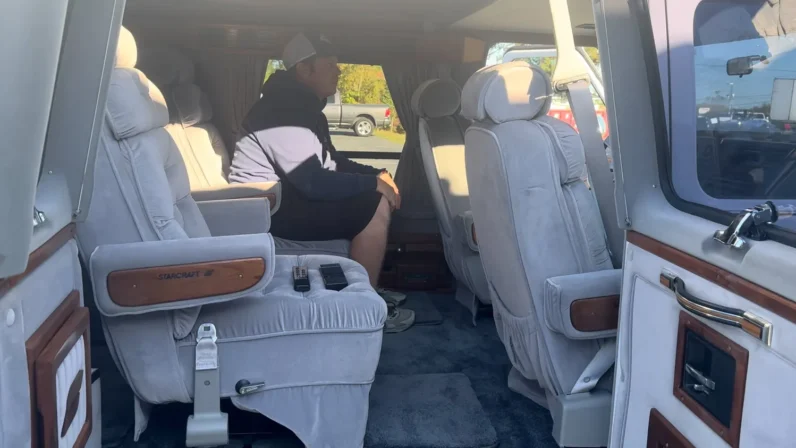 
								1991 GMC Vandura 2500 Starcraft Conversion Van full									
