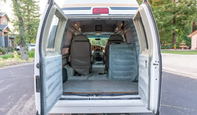 
								1998 Ford Econoline E-350 Power Stroke Conversion Van full									