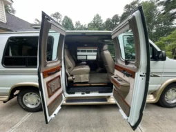 
										1999 Ford Econoline E-150 Sherrod Conversion Van full									