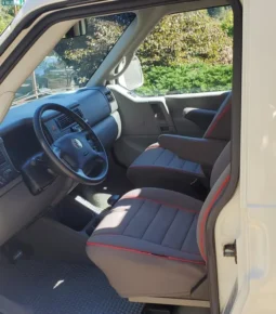 
										2002 Volkswagen Eurovan Camper full									