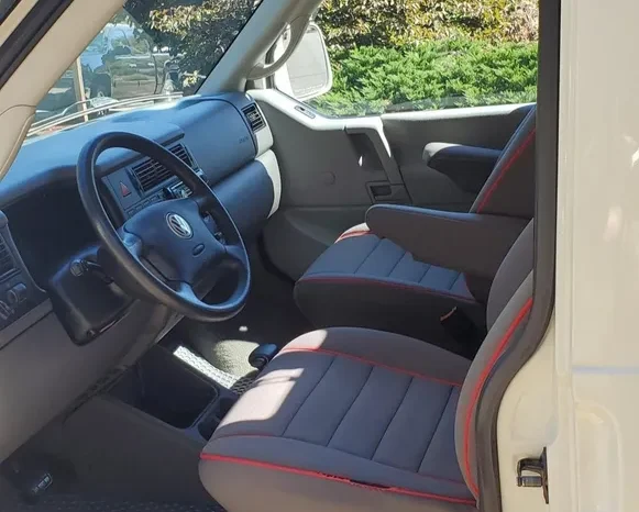 
								2002 Volkswagen Eurovan Camper full									