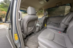 
										2004 Toyota Sienna XLE full									