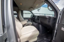 
										2010 Chevrolet Express 3500 Airstream Avenue Class B Coach full									
