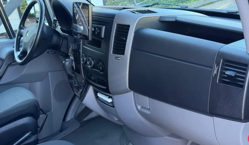 
								2013 Mercedes-Benz Sprinter 2500 full									