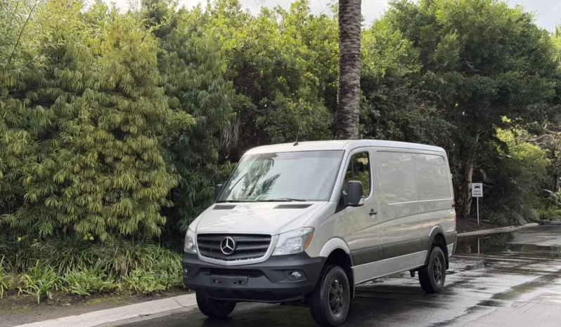 
								2015 Mercedes-Benz Sprinter 2500 4×4 Cargo Van full									