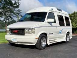 
										1995 GMC Safari AWD Conversion Van full									