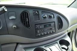
										1997 Ford E-350 Club Wagon Chateau 7.3L Power Stroke full									