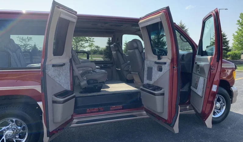 
								2001 Ford Econoline E-350 Super Duty Waldoch Conversion Van full									