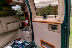 
										1994 Ford E-150 Econoline Starcraft Conversion Van full									