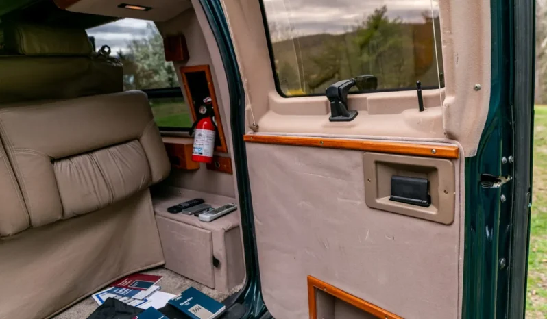 
								1994 Ford E-150 Econoline Starcraft Conversion Van full									