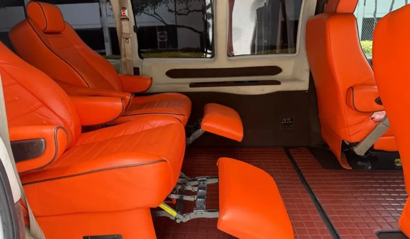 
								2013 GMC Savana G2500 Explorer Conversion Van full									