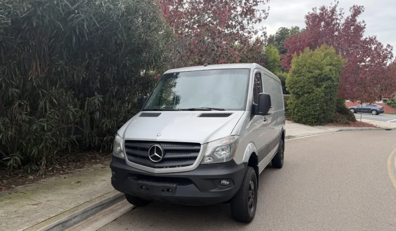 
								2015 Mercedes-Benz Sprinter 2500 4×4 Cargo Van full									