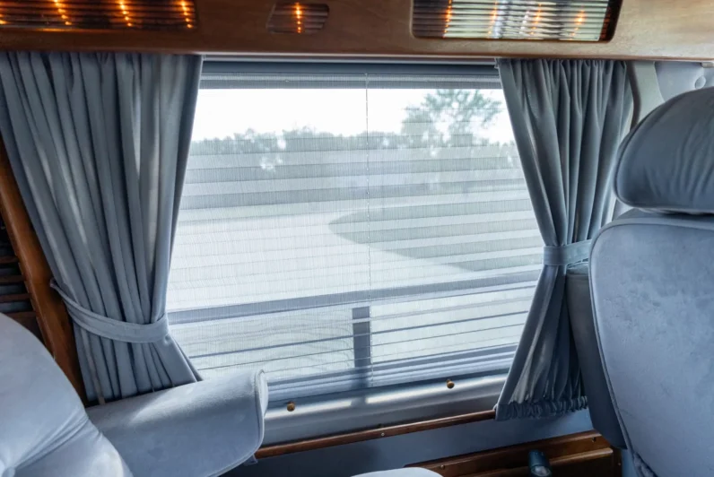 
								1991 GMC Vandura 2500 Starcraft Conversion Van full									