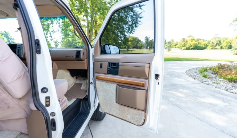
								1994 Chevrolet Astro EXT Conversion Van full									