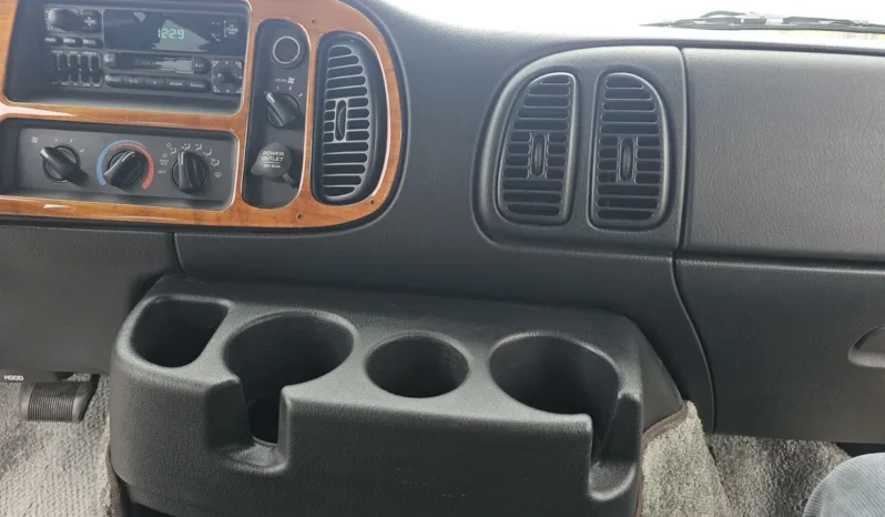 
								2001 Dodge Ram 1500 DMC Conversion Van full									