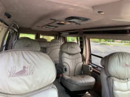 
										2001 Ford Econoline E-350 Super Duty Waldoch Conversion Van full									