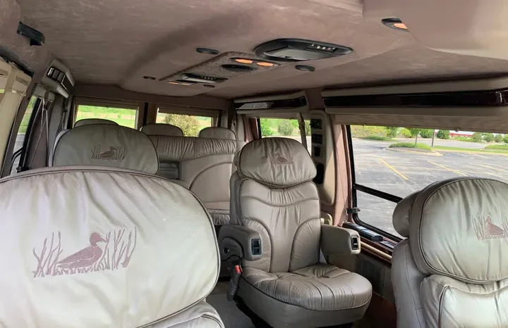 
								2001 Ford Econoline E-350 Super Duty Waldoch Conversion Van full									