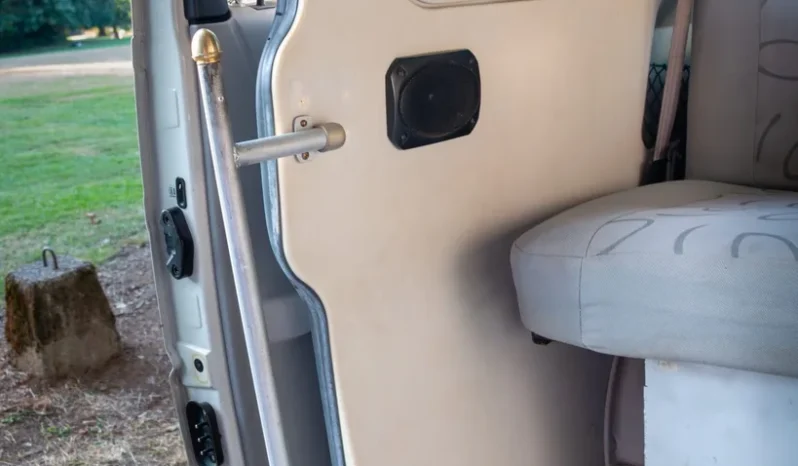 
								2001 Volkswagen EuroVan Winnebago Camper full									