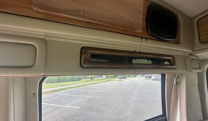 
								2002 Chevrolet Express G1500 Sherrod Conversion Van full									