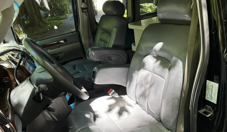 
								2007 Ford E-250 Super Duty Luxury Conversion Van full									