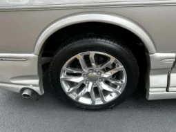 
										2008 GMC Savana 1500 AWD Conversion Van full									