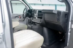 
										2010 Chevrolet Express 3500 Airstream Avenue Class B Coach full									