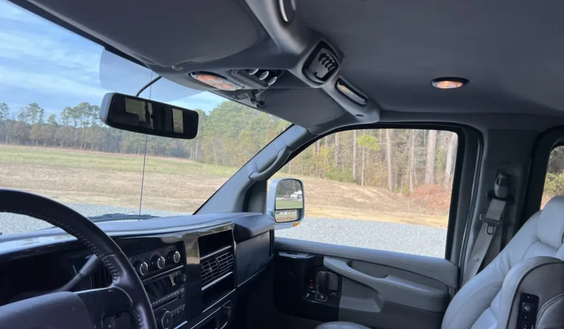 
								2010 Chevrolet Express Explorer Limited SE Conversion Van full									