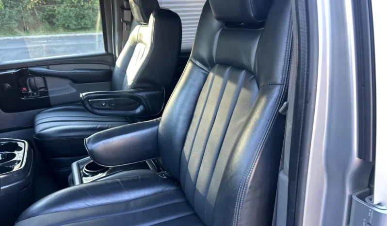 
								2013 Chevrolet Express Explorer Limited SE Conversion Van full									