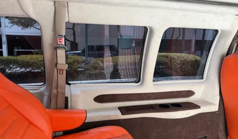 
								2013 GMC Savana G2500 Explorer Conversion Van full									