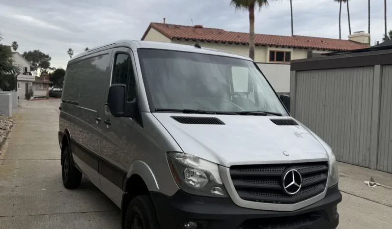 
								2015 Mercedes-Benz Sprinter 2500 4×4 Cargo Van full									