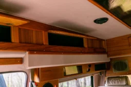 
										1994 Ford E-150 Econoline Starcraft Conversion Van full									