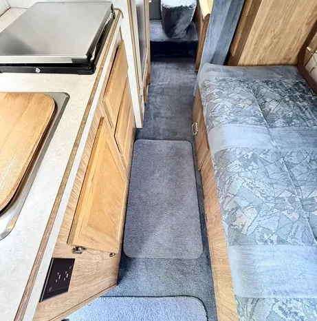 
								1995 Chevrolet G30 RV Conversion by Coachmen Vans full									