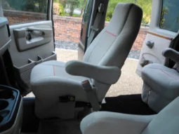 
										2003 GMC Savana G1500 Regency Conversion Van full									