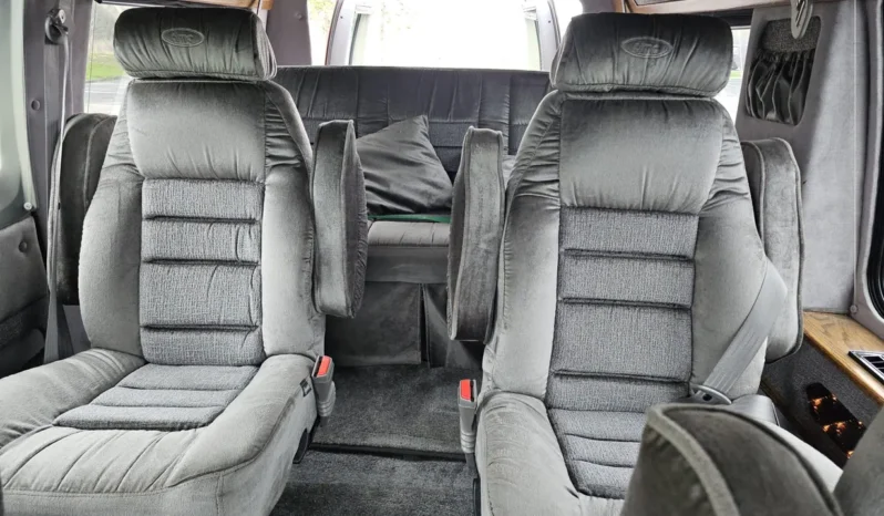 
								2001 Dodge Ram 1500 DMC Conversion Van full									