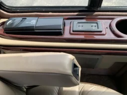 
										2001 Ford Econoline E-350 Super Duty Waldoch Conversion Van full									