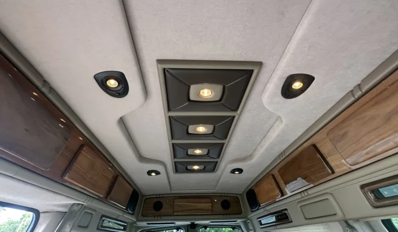 
								2002 Chevrolet Express G1500 Sherrod Conversion Van full									
