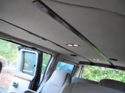 
										2003 GMC Savana G1500 Regency Conversion Van full									