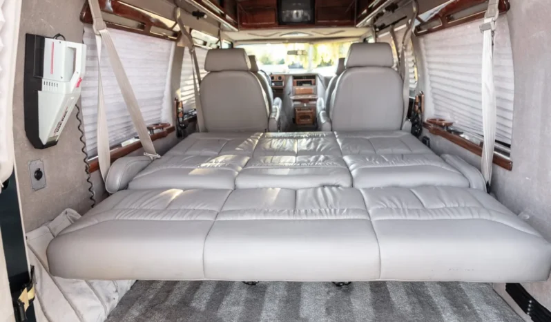 
								1995 Chevrolet G20 Conversion Van full									