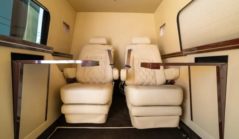 
								2012 Mercedes-Benz Sprinter 2500 Executive Coach full									