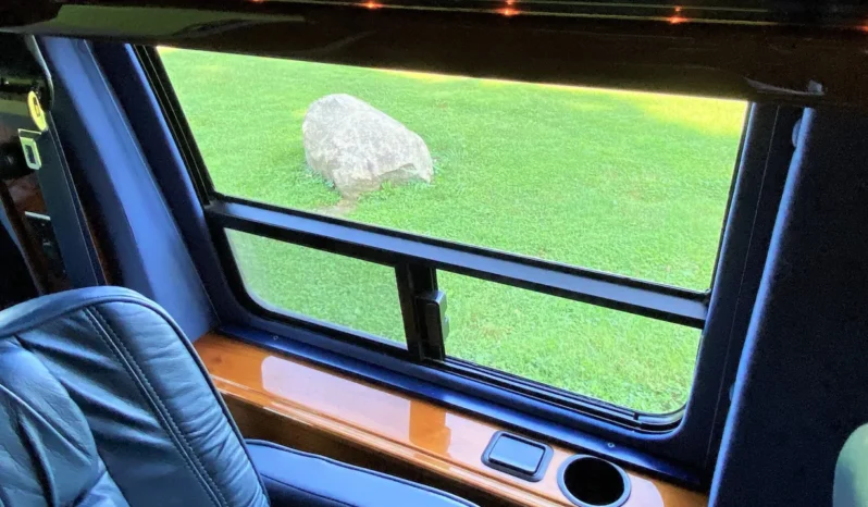 
								1995 GMC Safari AWD Conversion Van full									