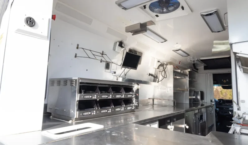 
								2021 Mercedes-Benz Sprinter 4500 Mobile Kitchen full									