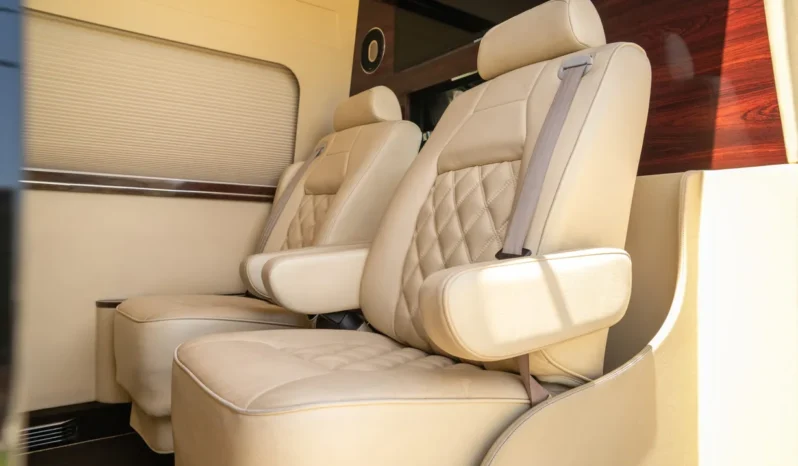 
								2012 Mercedes-Benz Sprinter 2500 Executive Coach full									