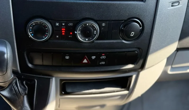 
								2013 Mercedes-Benz Sprinter 2500 full									
