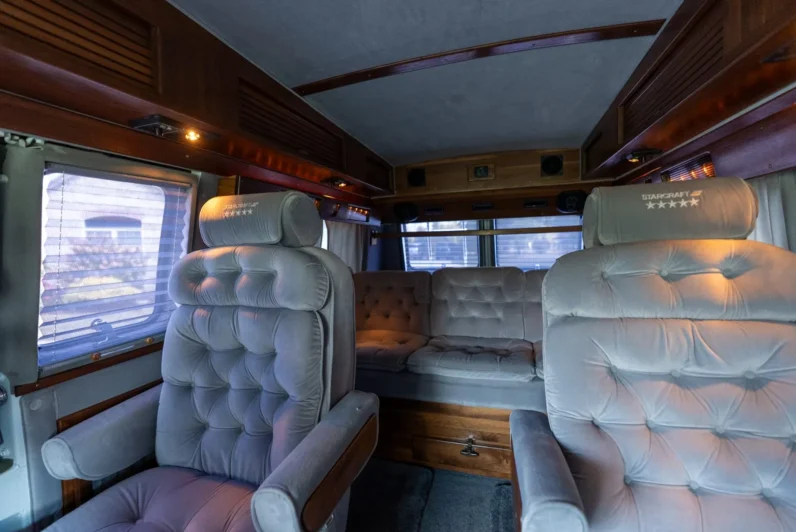 
								1991 GMC Vandura 2500 Starcraft Conversion Van full									