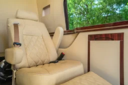 
										2012 Mercedes-Benz Sprinter 2500 Executive Coach full									