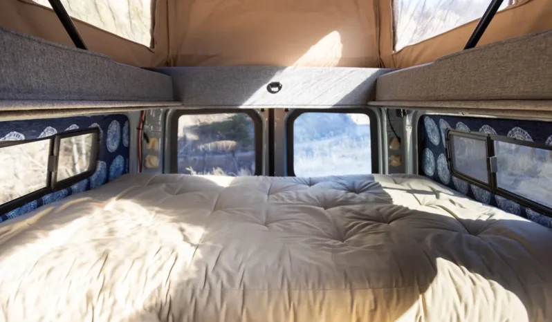 
								2018 Mercedes-Benz Sprinter Sportsmobile Camper full									