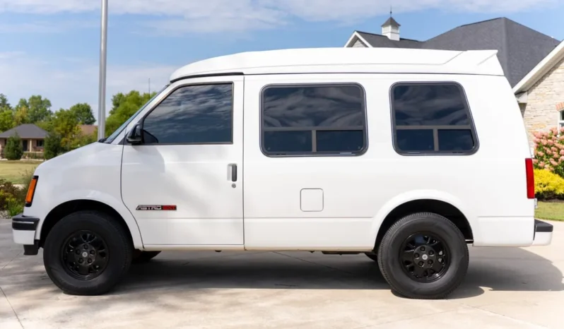 
								1994 Chevrolet Astro EXT Conversion Van full									