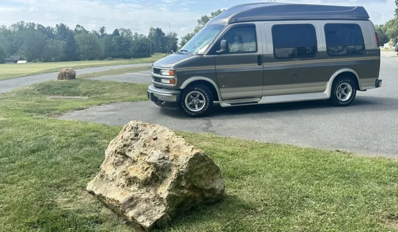 
								2002 Chevrolet Express G1500 Sherrod Conversion Van full									