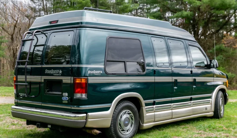 
								1994 Ford E-150 Econoline Starcraft Conversion Van full									